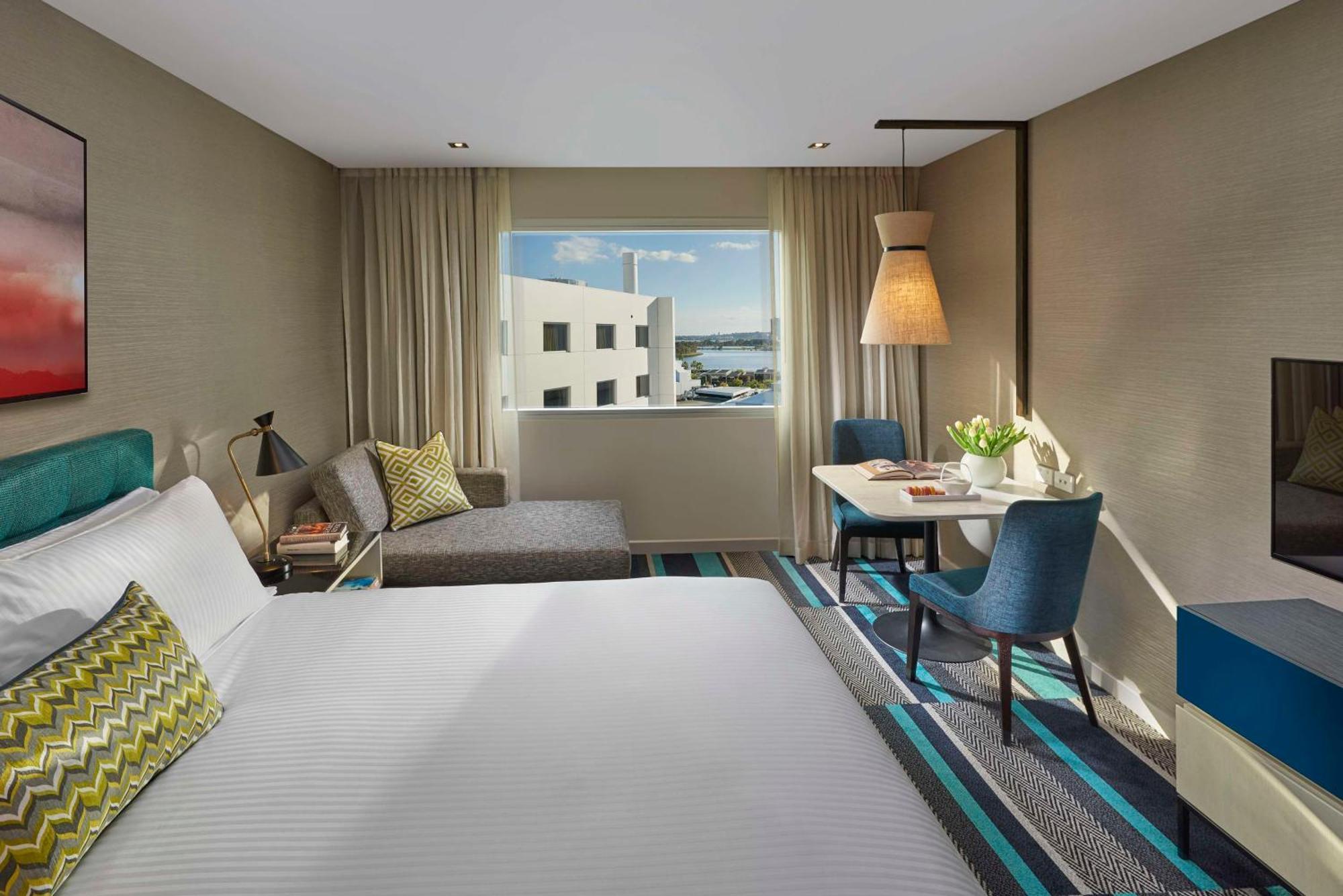 Crown Promenade Perth Hotell Exteriör bild